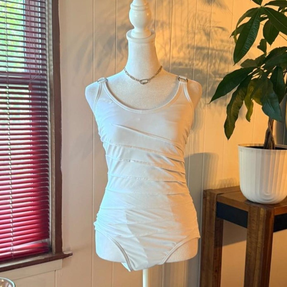 Calvin Klein Women's Starburst One-Piece White Swimsuit Size 10